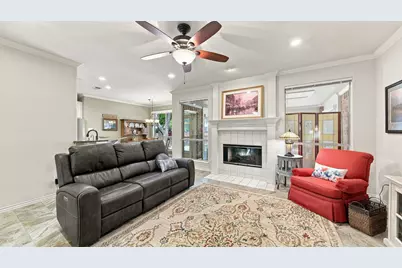 6021 Melrose Circle, Granbury, TX 76049 - Photo 14