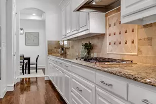 4604 Golden Mew Dr, Carrollton, TX 75010 - Photo 4