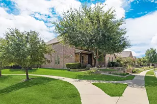4604 Golden Mew Dr, Carrollton, TX 75010 - Photo 2