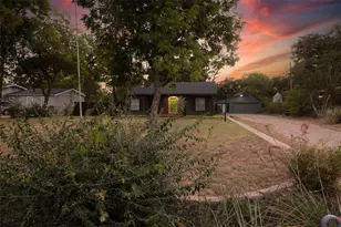 1800 Carl St, Fort Worth, TX 76103 - Photo 4