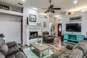 136 Alyssa Ct, Weatherford, TX 76085 - Photo 6