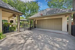 860 N Bailey Ave, Fort Worth, TX 76107 - Photo 34