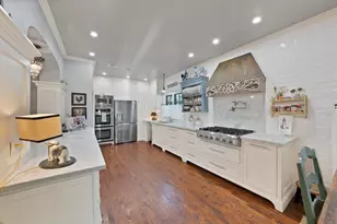 860 N Bailey Ave, Fort Worth, TX 76107 - Photo 10