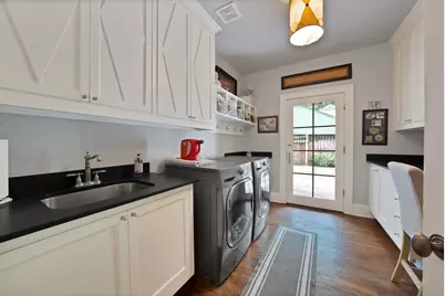 860 N Bailey Avenue, Fort Worth, TX 76107 - Photo 14
