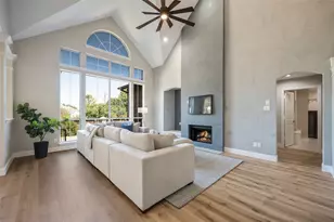 2710 Cobblestone Dr, Grapevine, TX 76051 - Photo 6