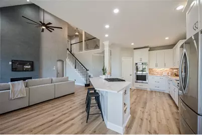 2710 Cobblestone Drive, Grapevine, TX 76051 - Photo 10