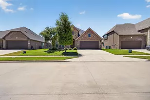 11805 Dixon Dr, Fort Worth, TX 76108 - Photo 2
