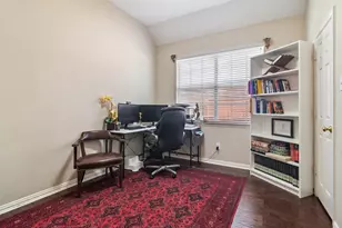 305 Andre Dr, Irving, TX 75063 - Photo 24