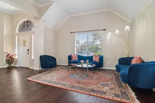 305 Andre Dr, Irving, TX 75063 - Photo 4