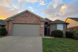624 Caravan Dr, Fort Worth, TX 76131 - Photo 1