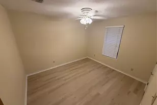 1058 E Jefferson St, Van Alstyne, TX 75495 - Photo 8