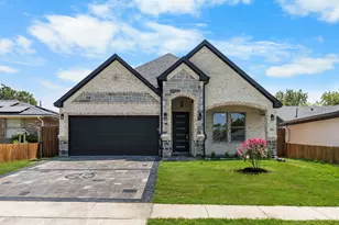 406 SW 16th St, Grand Prairie, TX 75050 - Photo 2