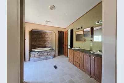 3003 Hilltop Road, Granbury, TX 76048 - Photo 10