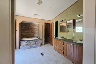 3003 Hilltop Rd, Granbury, TX 76048 - Photo 10