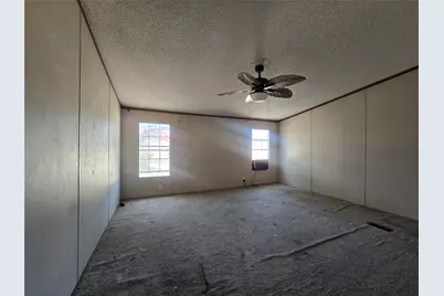 3003 Hilltop Road, Granbury, TX 76048 - Photo 16