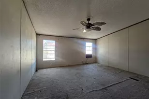 3003 Hilltop Rd, Granbury, TX 76048 - Photo 16