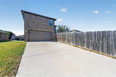 1518 Illinois Avenue, Lancaster, TX 75134 - Photo 24