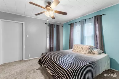 206 E Summit Avenue, Electra, TX 76360 - Photo 22