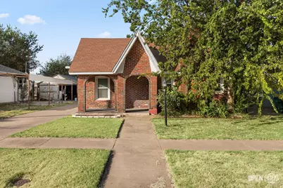 206 E Summit Avenue, Electra, TX 76360 - Photo 1