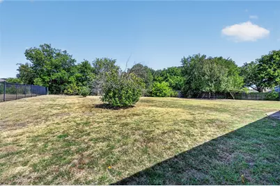 1226 Ranch Valley Drive, DeSoto, TX 75115 - Photo 32