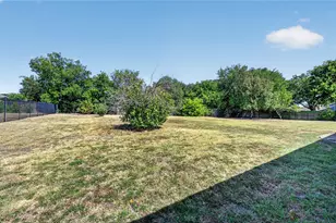 1226 Ranch Valley Dr, DeSoto, TX 75115 - Photo 32