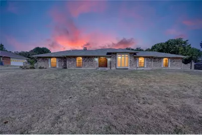 1226 Ranch Valley Drive, DeSoto, TX 75115 - Photo 2