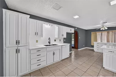 1226 Ranch Valley Drive, DeSoto, TX 75115 - Photo 10