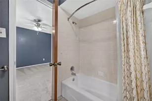 1226 Ranch Valley Dr, DeSoto, TX 75115 - Photo 22