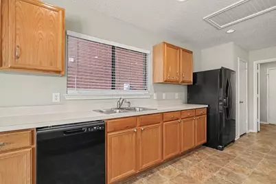 5233 Blue Circle, Haltom City, TX 76137 - Photo 6