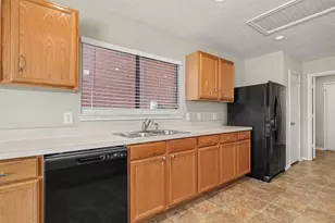 5233 Blue Cir, Haltom City, TX 76137 - Photo 6