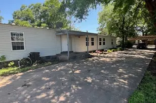 425 N 3rd St, Buffalo Gap, TX 79508 - Photo 2