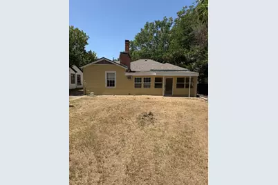 1033 Lockhart, Sherman, TX 75092 - Photo 4
