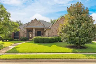 1602 Oak Ridge Dr, Corinth, TX 76210 - Photo 1