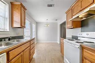 5003 Canton St, Greenville, TX 75402 - Photo 10