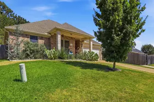 172 Overland Tr, Willow Park, TX 76087 - Photo 2