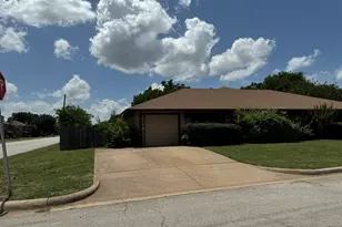 4501 Mizzenmast Ct, Fort Worth, TX 76135 - Photo 1