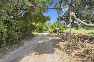 1724 Co Rd 4790, Boyd, TX 76023 - Photo 34