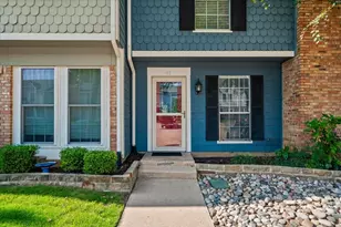 41 Abbey Rd, Euless, TX 76039 - Photo 2