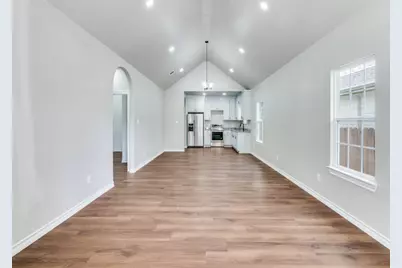 2904 8th Avenue, Fort Worth, TX 76110 - Photo 4