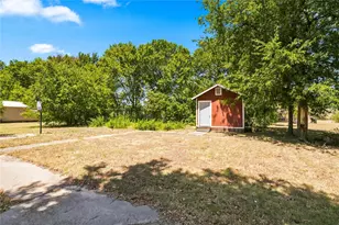 1818 Willis Ln, Bellmead, TX 76704 - Photo 14