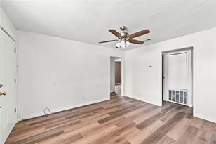 1818 Willis Ln, Bellmead, TX 76704 - Photo 2