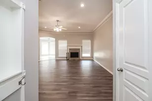 911 Joshua Dr, Burleson, TX 76028 - Photo 2