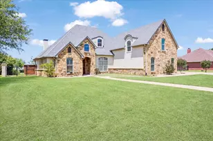 35 S Bob Jones Ct, Pottsboro, TX 75076 - Photo 2