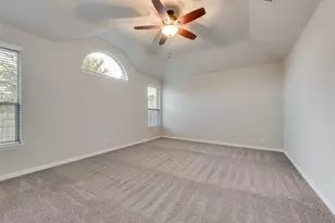 917 Tara Dr, Burleson, TX 76028 - Photo 16