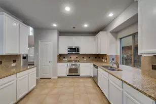 917 Tara Dr, Burleson, TX 76028 - Photo 10