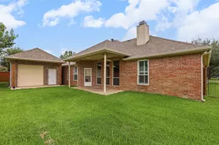 1612 Twin Oaks Dr, Cleburne, TX 76033 - Photo 30