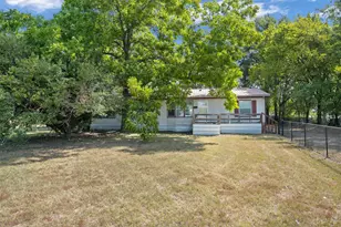 225 John Thomas Dr, Seven Points, TX 75143 - Photo 1