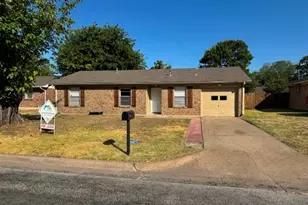 111 Freeman St, Terrell, TX 75160 - Photo 2