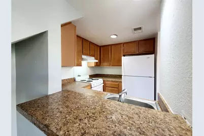 1901 N Fitzhugh Avenue #8, Dallas, TX 75204 - Photo 6