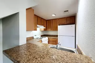 1901 N Fitzhugh Ave, Dallas, TX 75204 - Photo 6